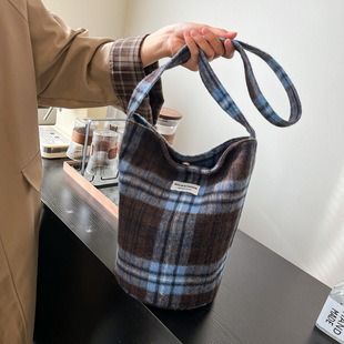 M22436 31.5x21x11cm High Quality Bags