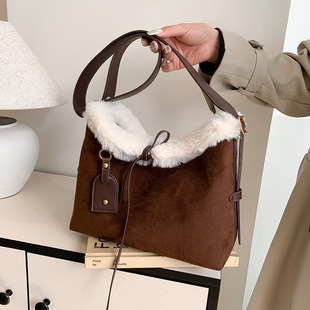 739076 CM 5 High-Quality Bags