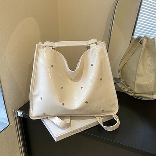 739682 CM 2 High-Quality Bags