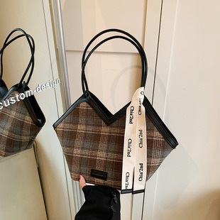 M24578 30x27x17cm High Quality Bags