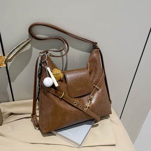 605614 CM 8 High-Quality Bags