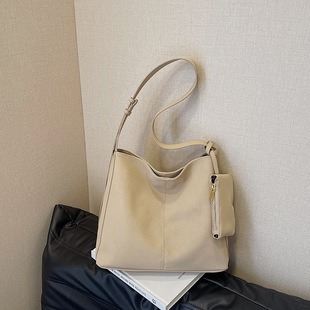 M60144 Apricot 19x12x2cm High Quality Bags