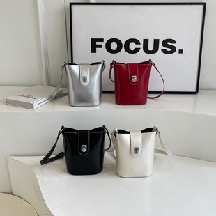 772638 High-Quality Bags