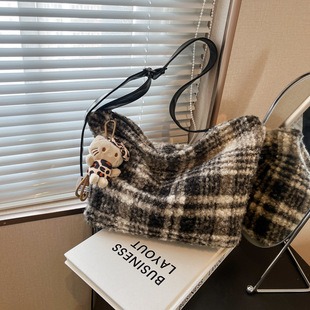 M55798 25x25x20cm High Quality Bags