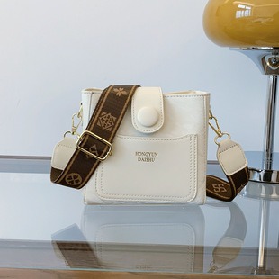 739490 High-Quality Bags