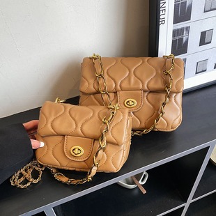 841146 CM 1 High-Quality Bags