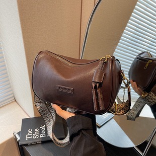 841149 High-Quality Bags