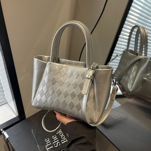 818811 High-Quality Bags