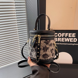 818795 High-Quality Bags