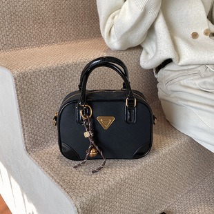 821149 High-Quality Bags