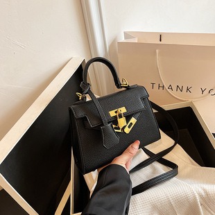 702732 CM 7 High-Quality Bags