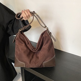 605614 CM 7 High-Quality Bags