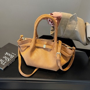 M47149 28x20x11cm High Quality Bags