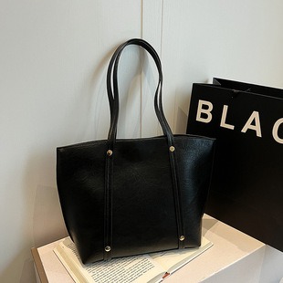 746124 CM 3 High-Quality Bags