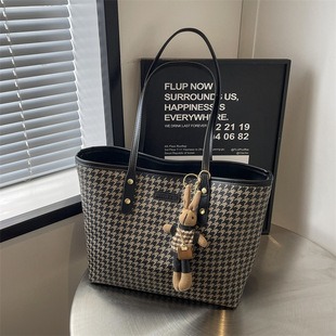 671674 High-Quality Bags