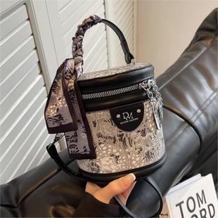 795438 High-Quality Bags