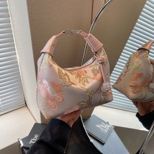 779724 CM 1 High-Quality Bags