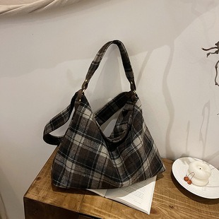 211131 High-Quality Bags